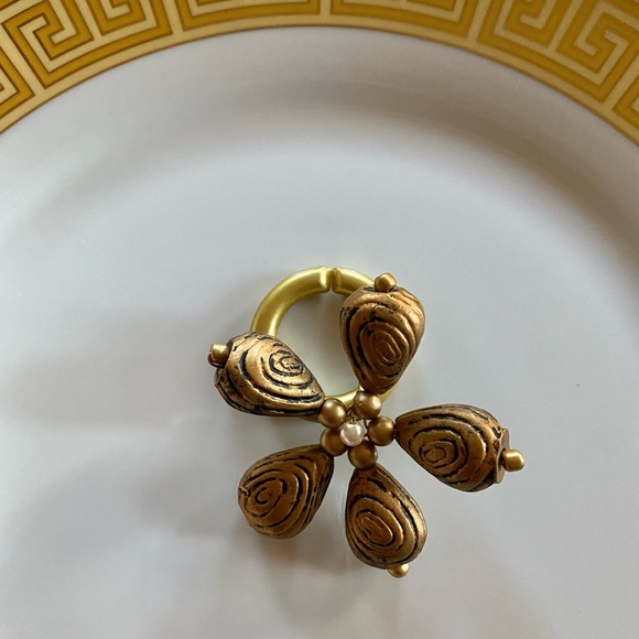 Set of 6 handmade floral design beaded napkin holders napkin rings - Picture 3 of 4